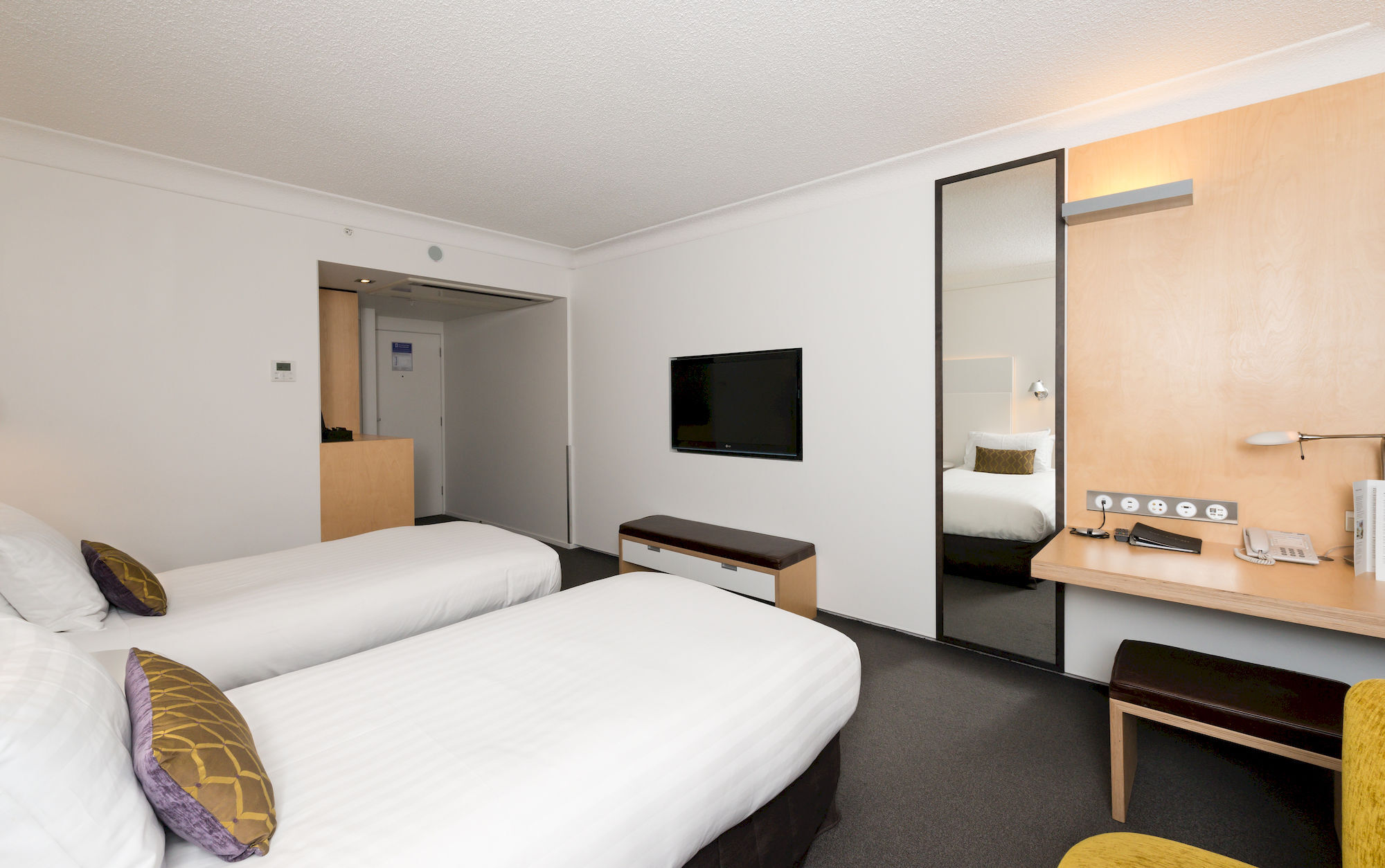 Scenic Hotel Marlborough Blenheim Bagian luar foto